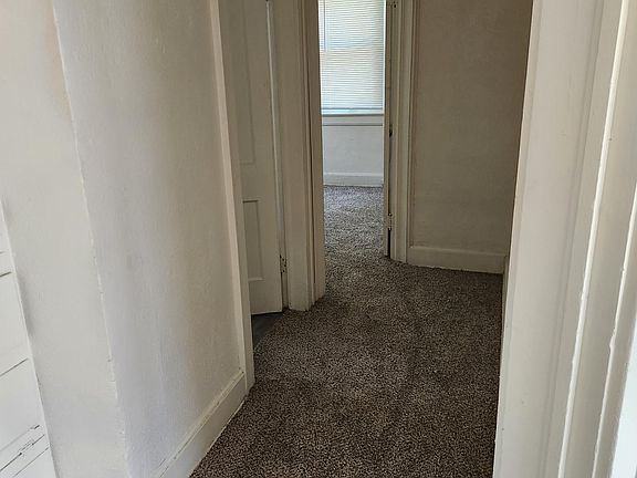4th image of 2515 Jackson Ave