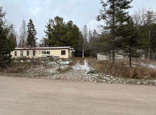 1272 N Blindline Rd, Cedarville, MI 49719