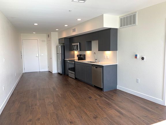 3rd image of 4330 Alabama St #606