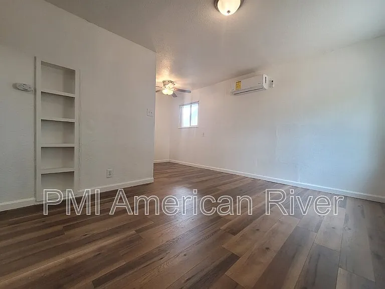 3729 Balsam St #4 — Photo 4
