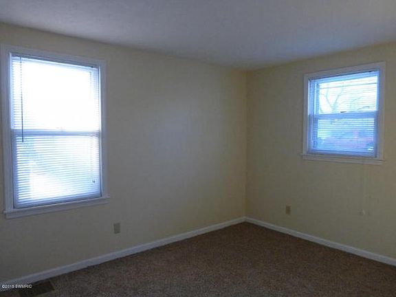 2nd image of 612 N 16th St