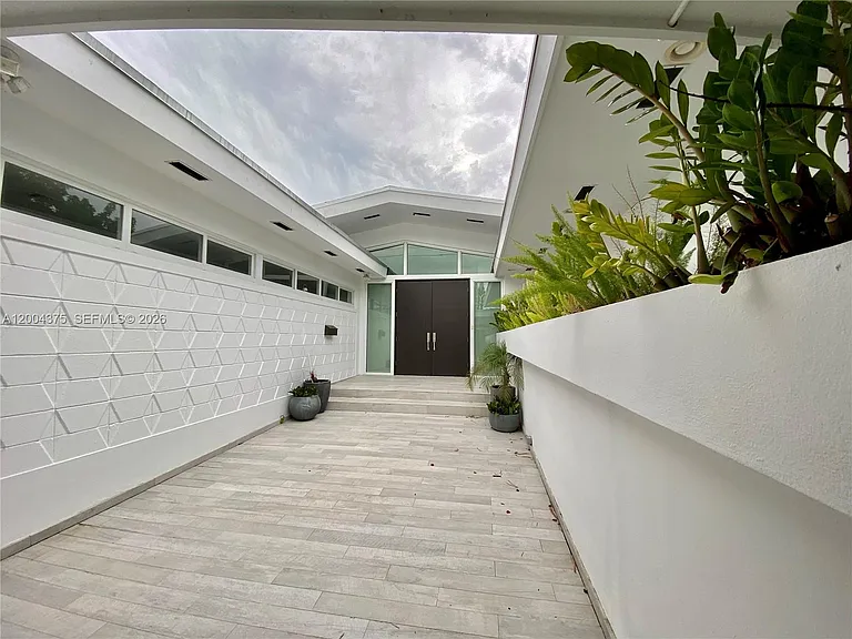 265 N Shore Dr — Photo 27