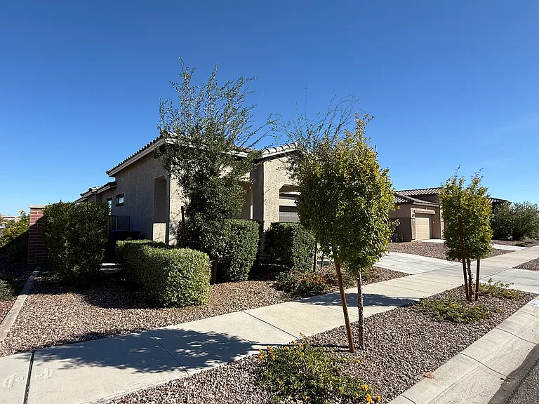 13705 N 144th Ln — Photo 3