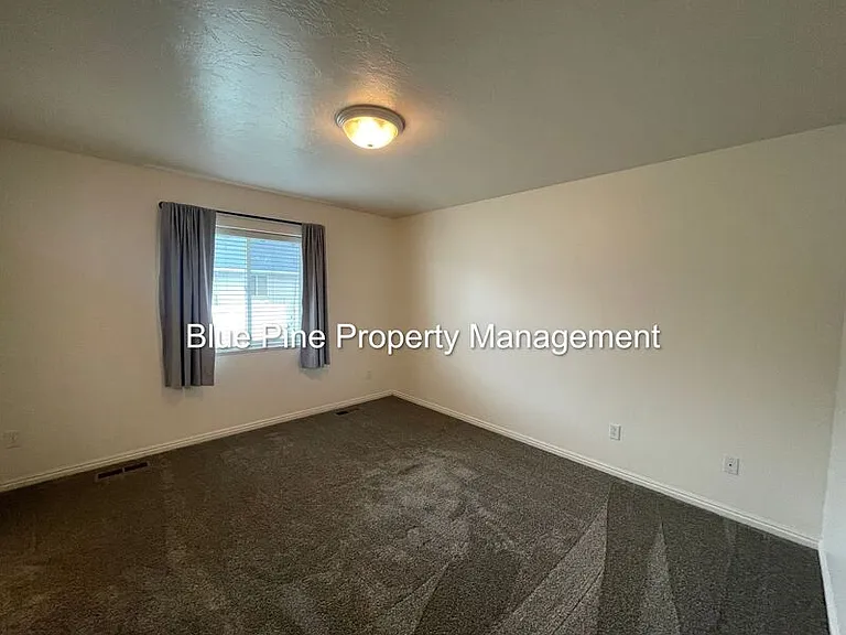 1156 Matchpoint Dr — Photo 15