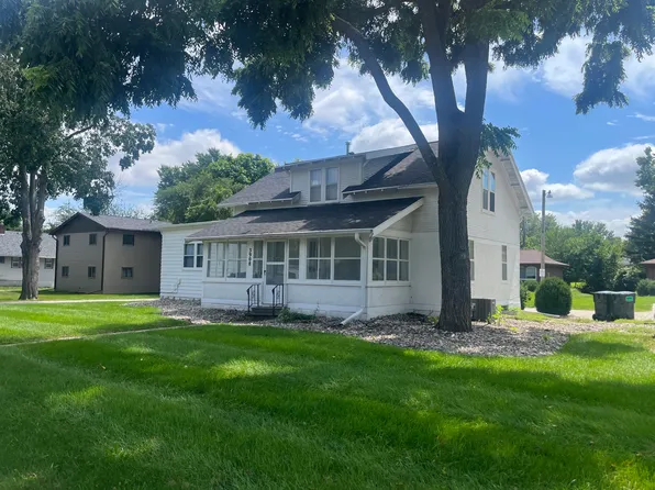 3908 Ontario St, Ames, IA 50014