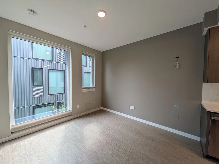 Soleil Apartments — Photo 26
