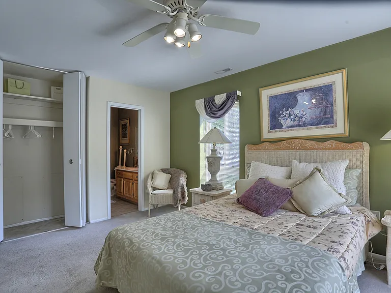 Treeview Apartments — Photo 12