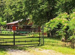 18525 Deer Gln W, Conroe, TX 77302