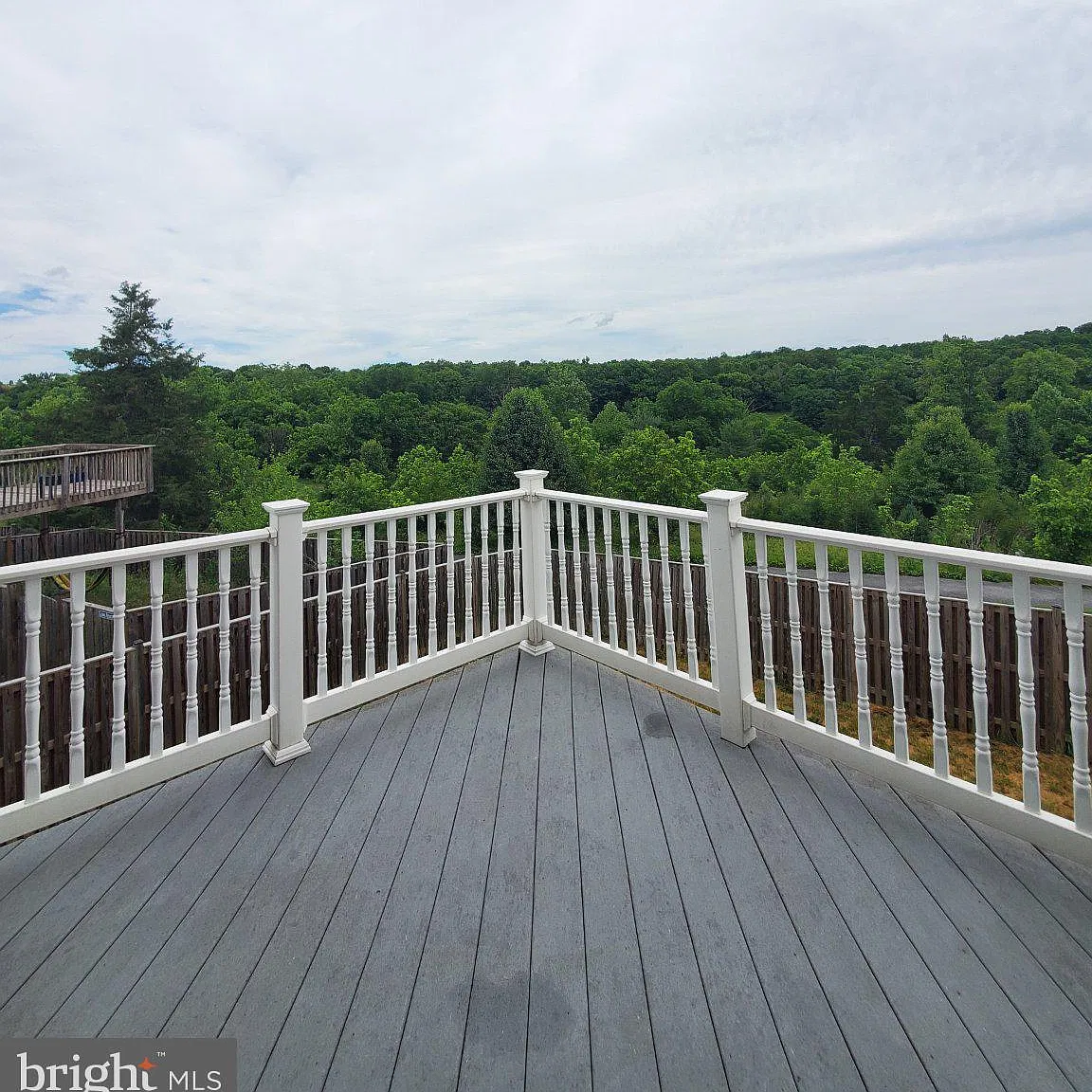 3 bed, 2.5 bath, 1332 sqft, $1,800 — Photo 3