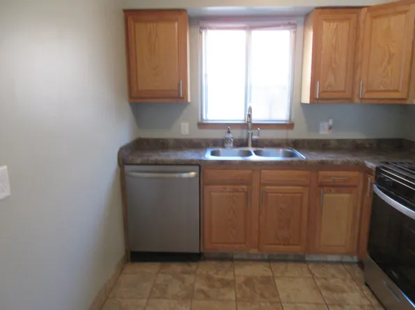 4725 California St APT 3, Omaha, NE 68132