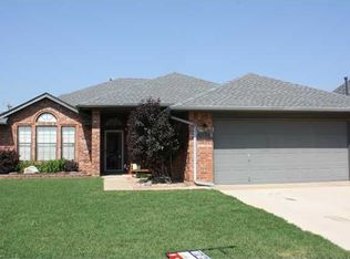 2736 Cimarron Dr, Norman, OK 73071