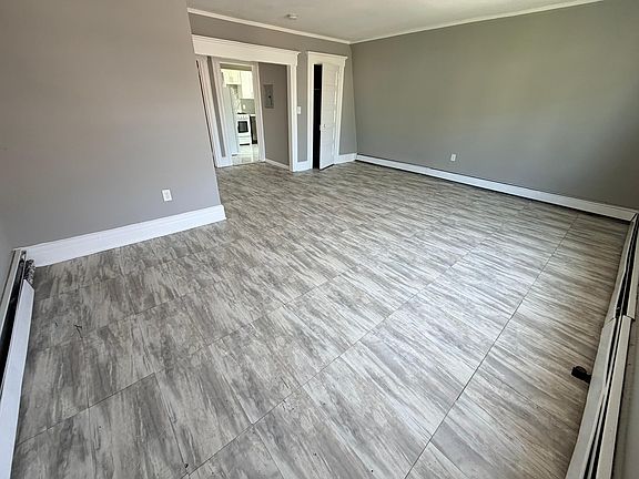 5th image of 160 N 18th St APT 3