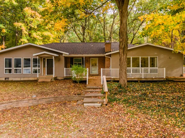 14086 Kane Rd, Plainwell, MI 49080