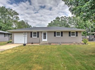 214 W Plains Dr, Oreana, IL