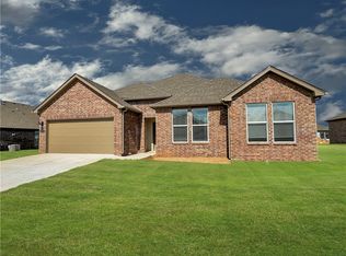 2012 Hahn St, Pea Ridge, AR 72751