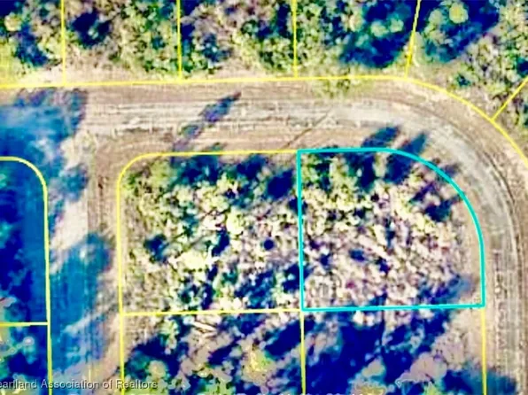 215 Alan Shepard Ter, Labelle, FL 33935