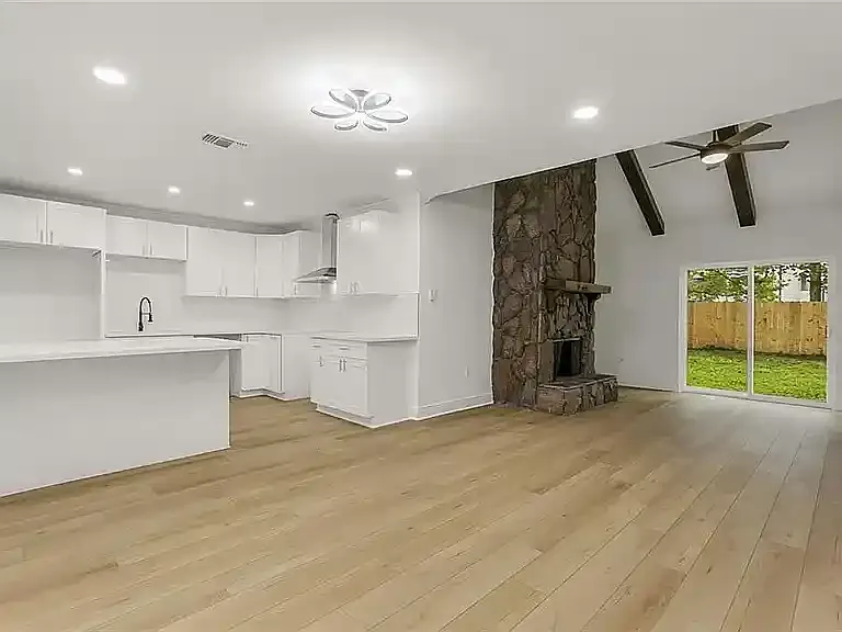 3 bed, 1628 sqft, $2,250 — Photo 3