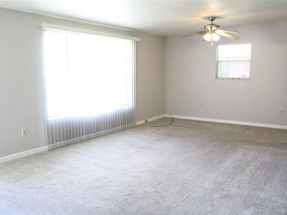 2nd image of 3886 Winona Dr