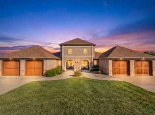137 N Tuscany Drive, Hollister, MO 65672