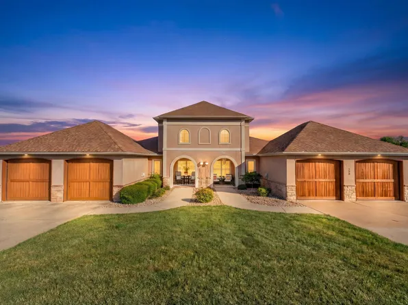 137 N Tuscany Drive, Hollister, MO 65672