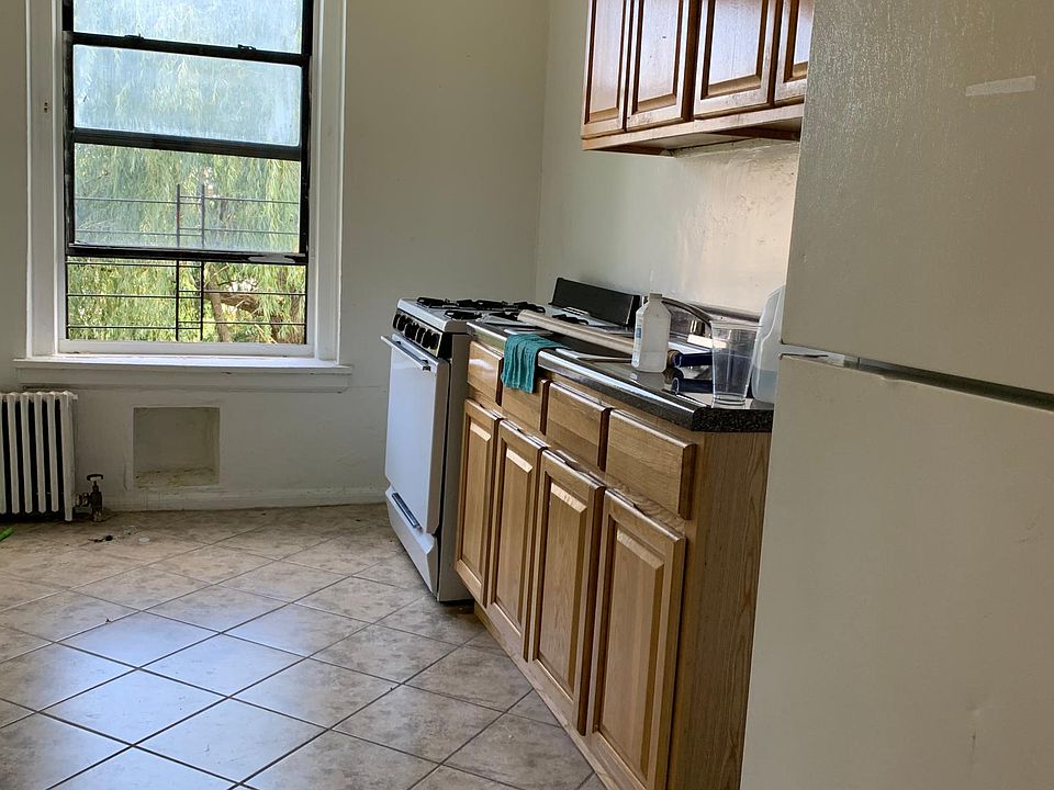 1st image of 4040 Carpenter Ave APT 5