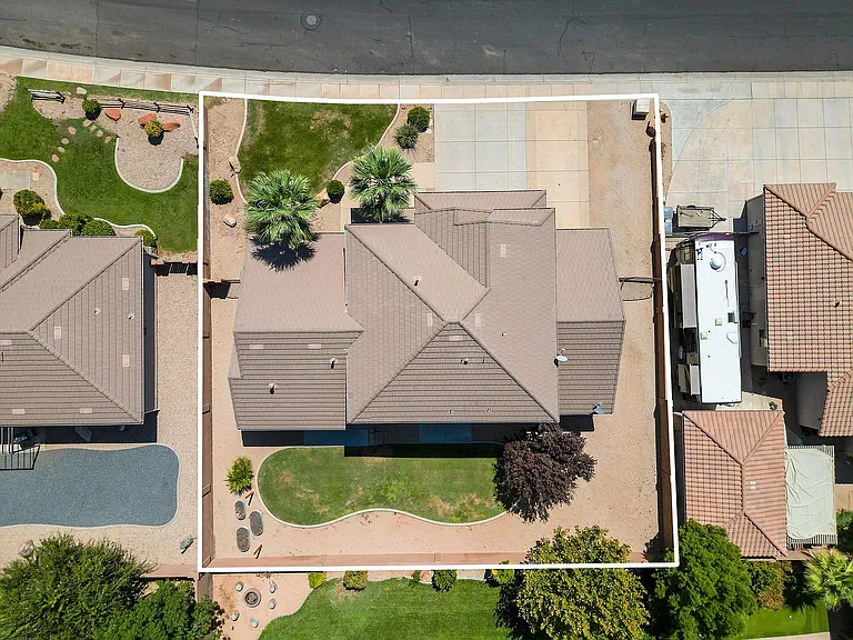 935 E Crooked Creek Dr — Photo 24