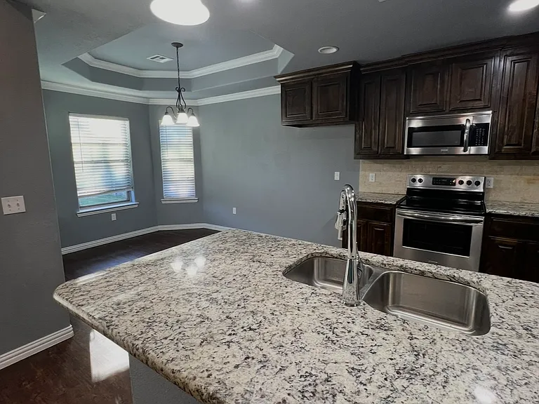 148 Glenbrook Dr — Photo 6