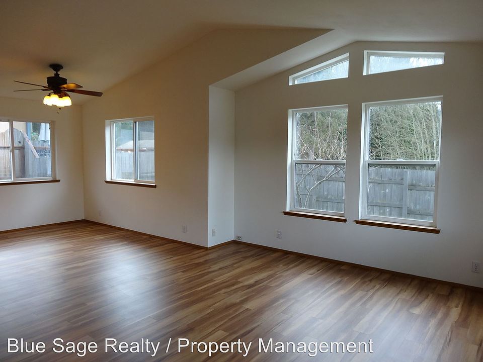 1st image of 906 Bryson Ave