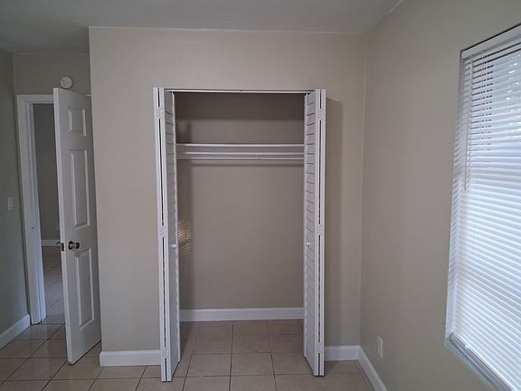 4th image of 5645 Merrill Rd #4
