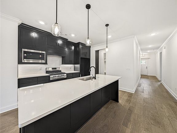 2nd image of 1901 Bluestem Dr