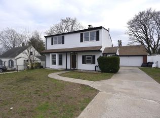 130 Balsam Lane, Levittown, NY