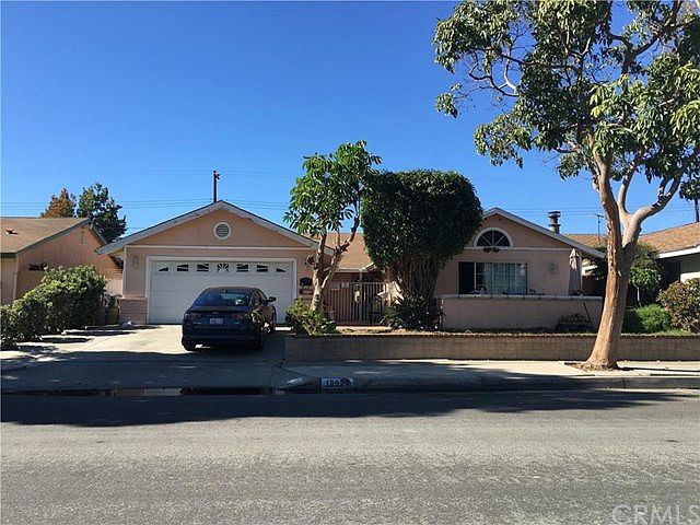 2nd image of 19921 Carmania Ln