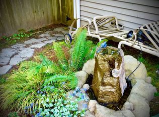 6213 NE 152nd St, Kenmore, WA 98028