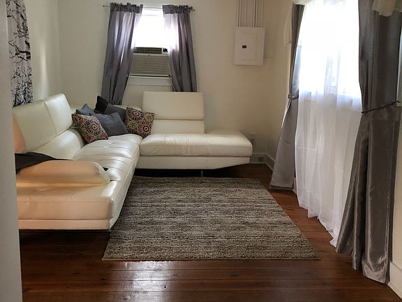 2nd image of 301 Hollister Ave