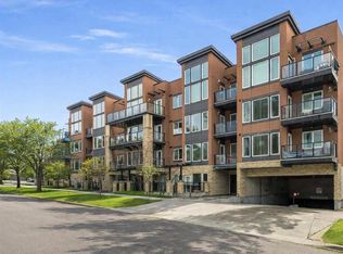 836 S Royal Ave SW #306, Calgary, AB T2T 0L3