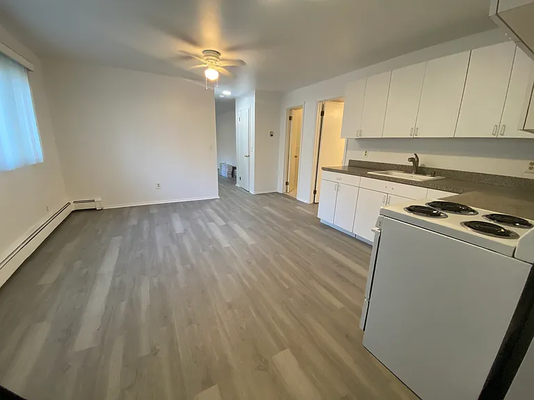 35 Oakwood Rd #35 — Photo 6
