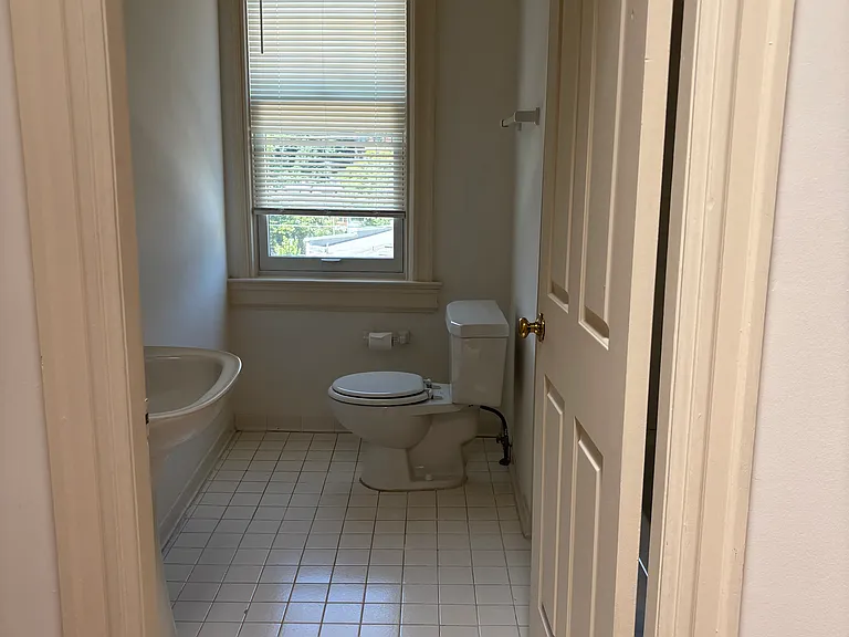 3533 W Pl NW — Photo 7