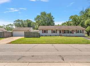 739 Eagle Creek Rd, Valparaiso, IN 46385