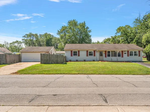 739 Eagle Creek Rd, Valparaiso, IN 46385