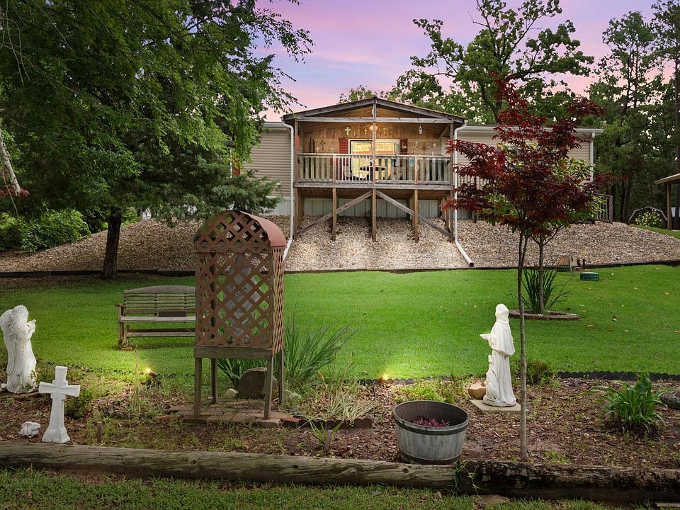 1st image of 654 Glen Oaks Dr