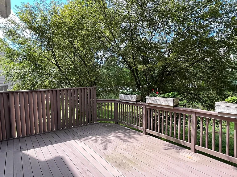304 Arthur Ct #304 — Photo 46