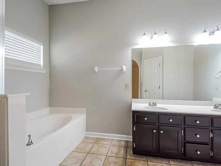 6202 Morgan Manor Cv — Photo 10