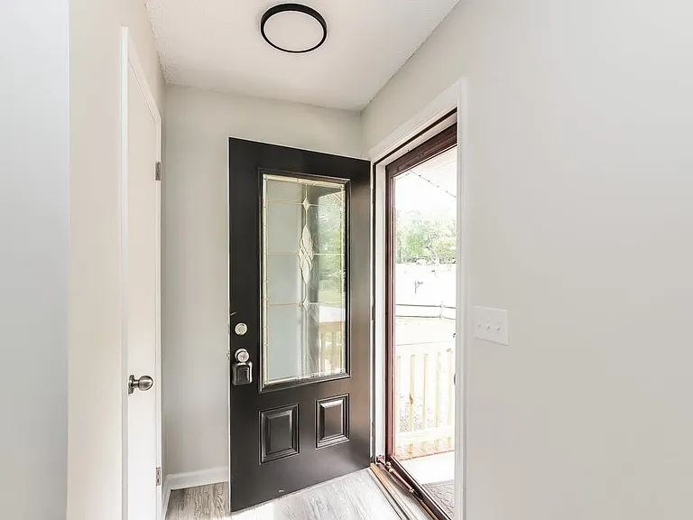 5401 Bayberry Ln — Photo 4