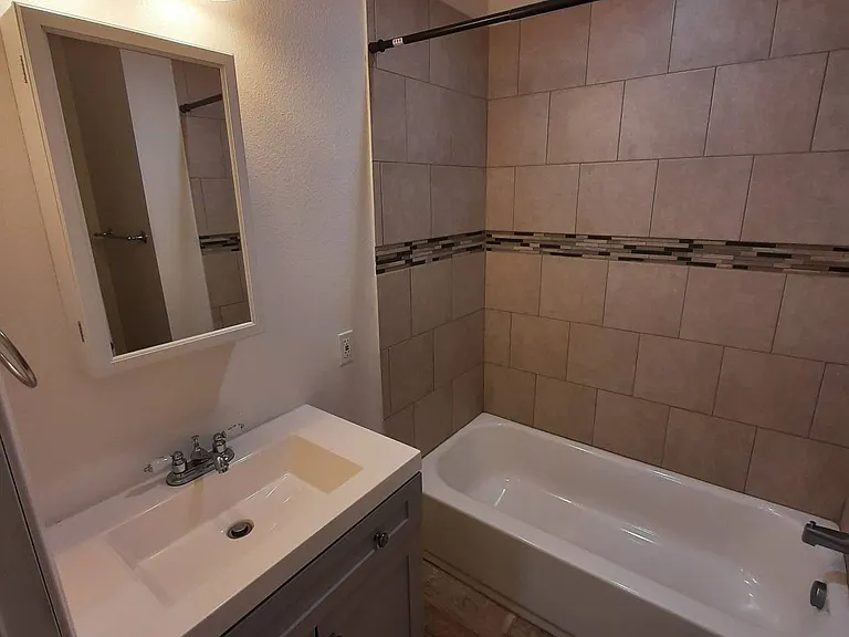 104 E Main St #102A — Photo 6