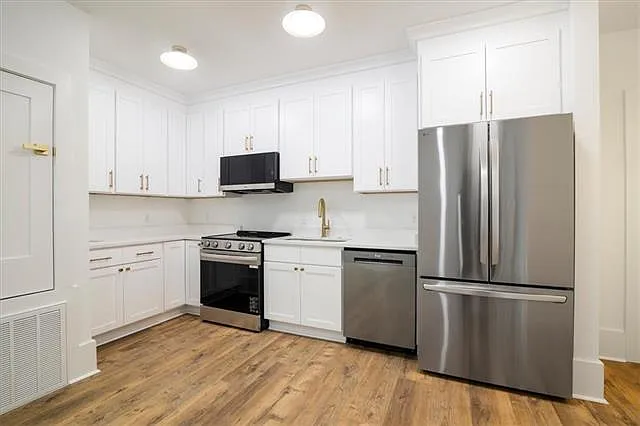 2 bed, 2.5 bath, 1040 sqft, $2,250 — Photo 3