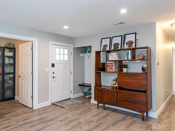 5th image of 809 Rockhill Ave