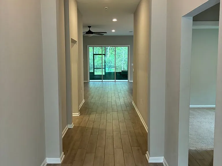 107 Holm Pl — Photo 2