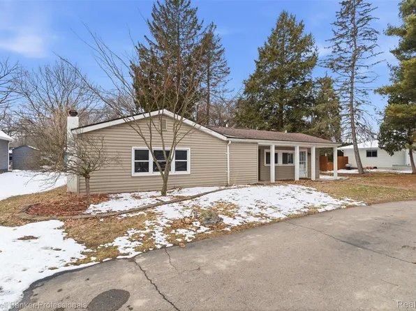 2380 Rolandale, West Bloomfield, MI 48324