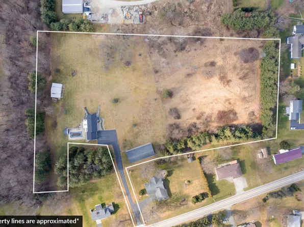 2127 S County Farm Rd, Warsaw, IN 46580