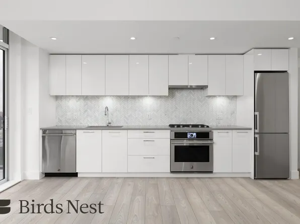 8570 Rivergrass Dr #601, Vancouver, BC V5S 0H4